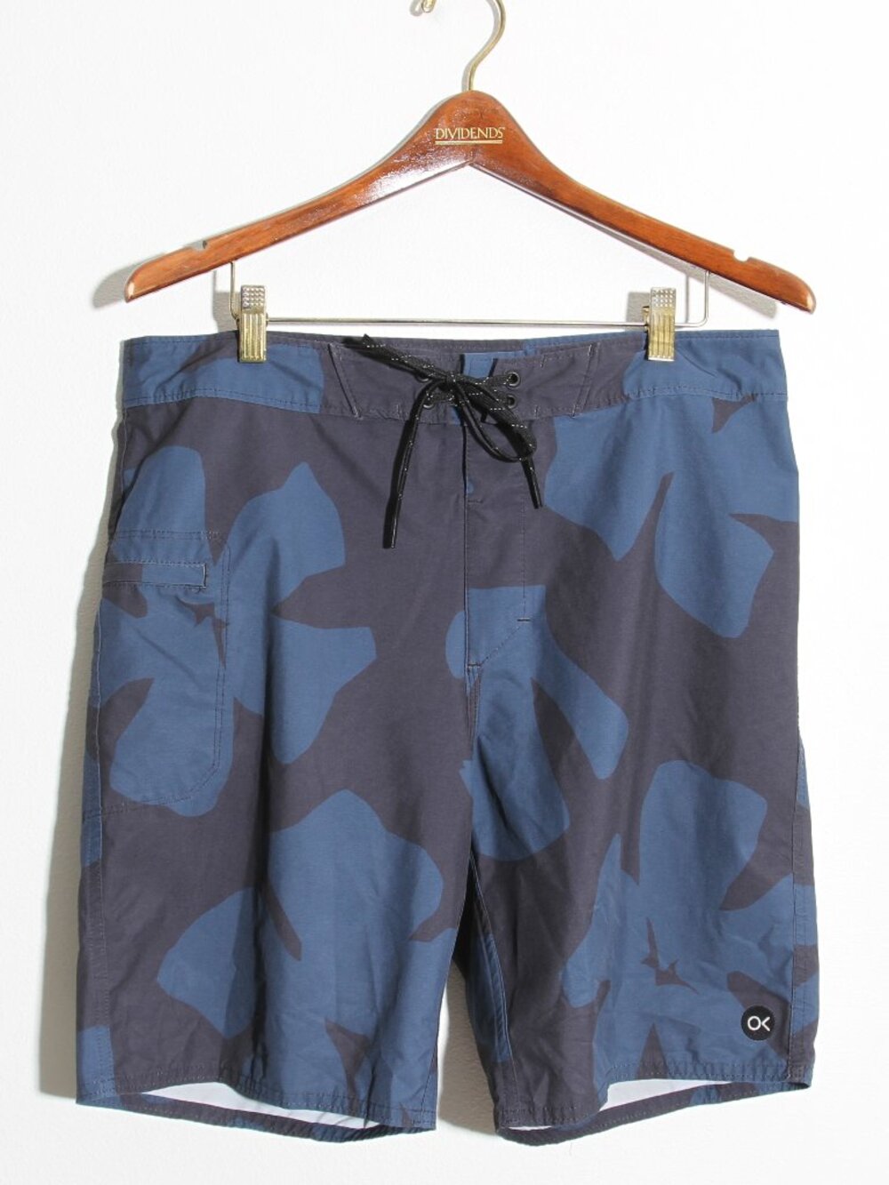 Outerknown Swim Trunks Board Shorts Blue Gray Black Tropical Pattern Size 32
